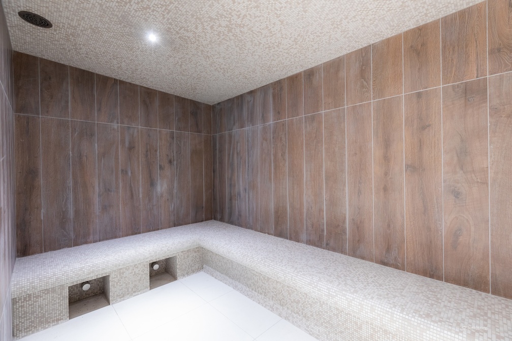 Le Coeur des Cimes, new apartments for sale in Montalbert: Photo of steam room