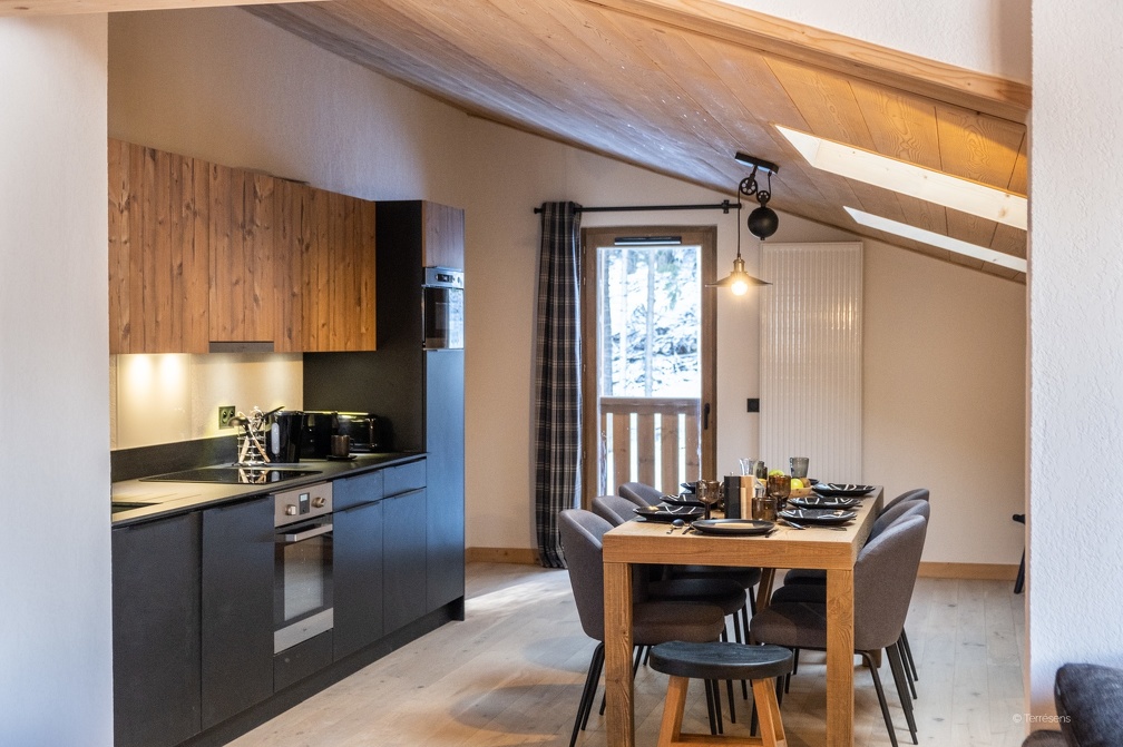 Le Coeur des Cimes, new apartments for sale in Montalbert: Photo of kitchen/dining room example